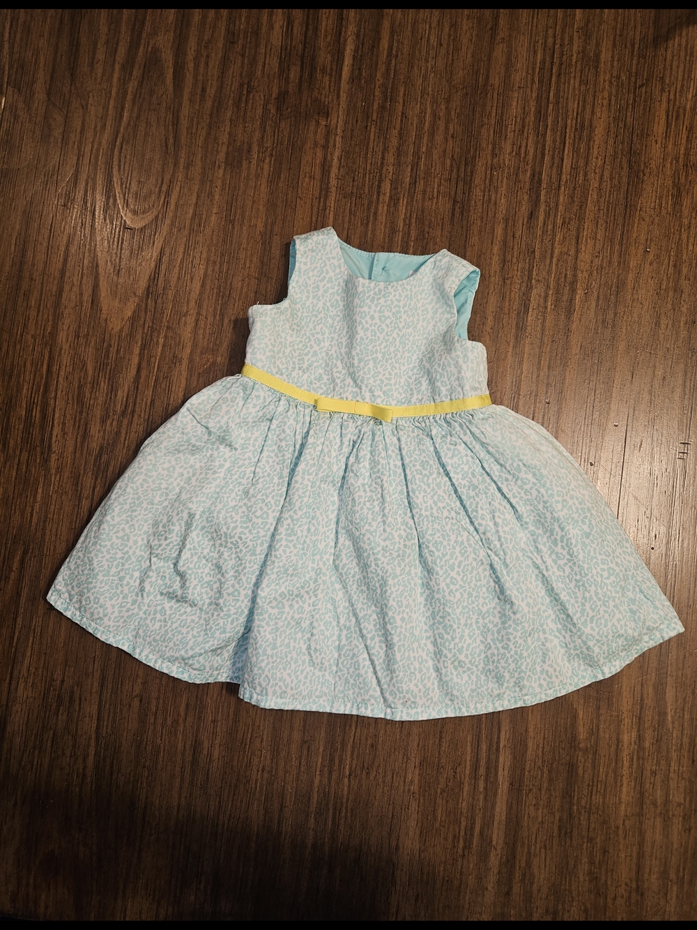 Light Blue Sleeveless Girls' Party Dress with Yellow Waist Accent